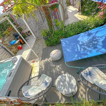 Beachfront House With Private Jacuzzi And Garden Zadar Eksteriør billede
